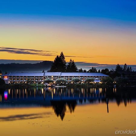 Inn On Long Lake Nanaimo Exterior foto